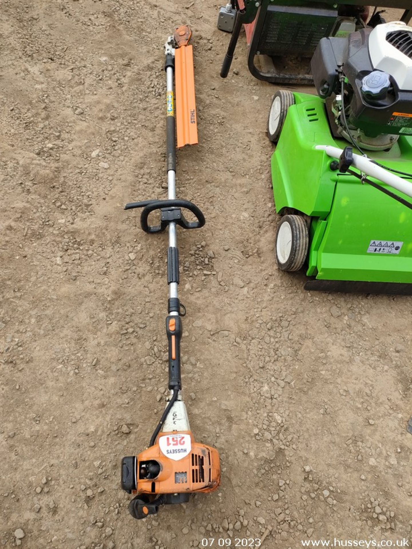 STIHL LONG REACH HEDGE TRIMMER