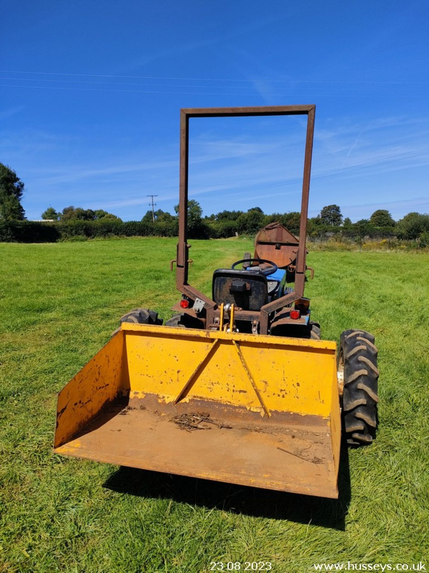 MITSUBISHI MT372D COMPACT TRACTOR C.W LINK BOX - Image 3 of 12