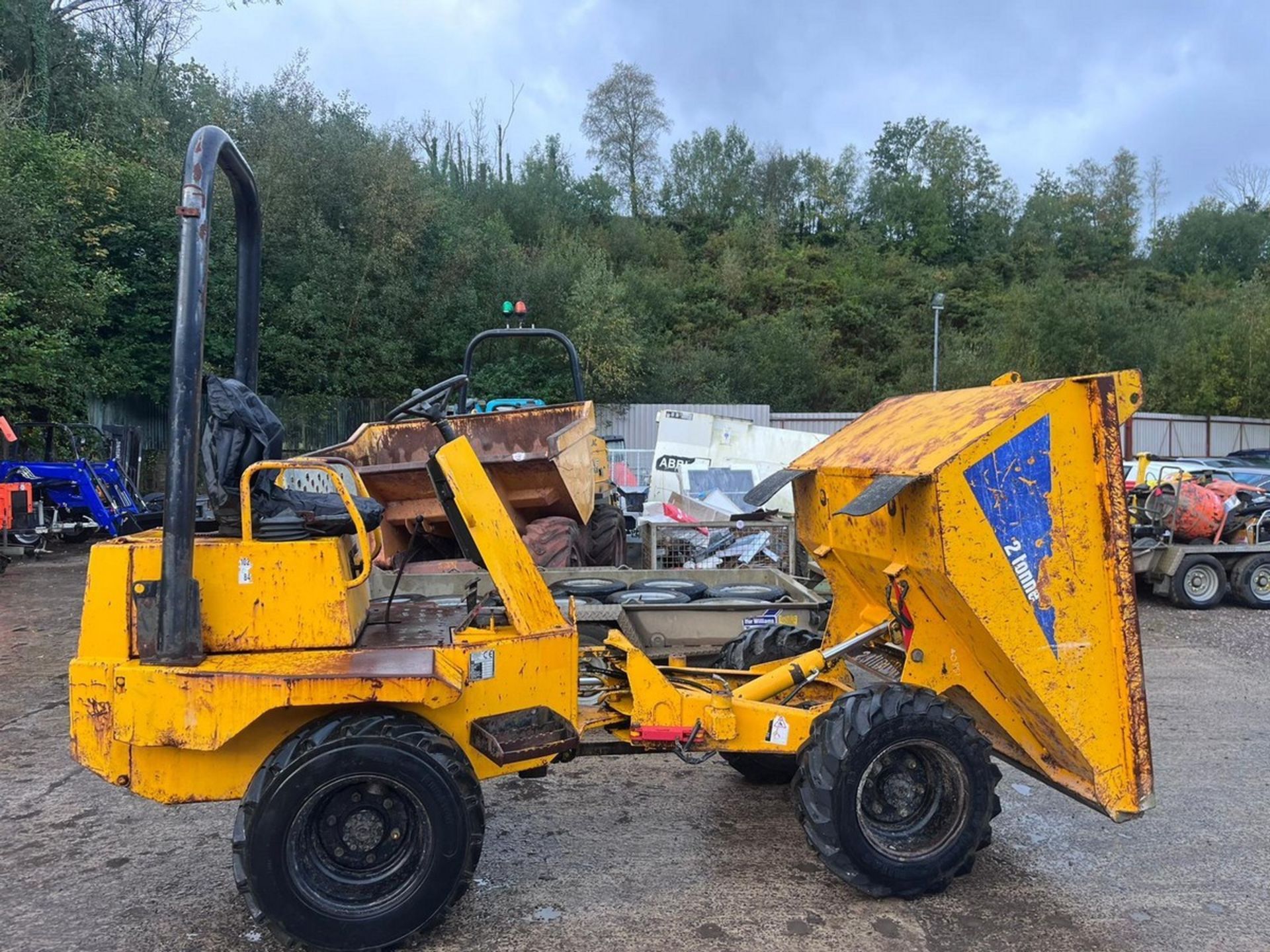 THWAITES 2 TON DUMPER RDT - Image 2 of 12