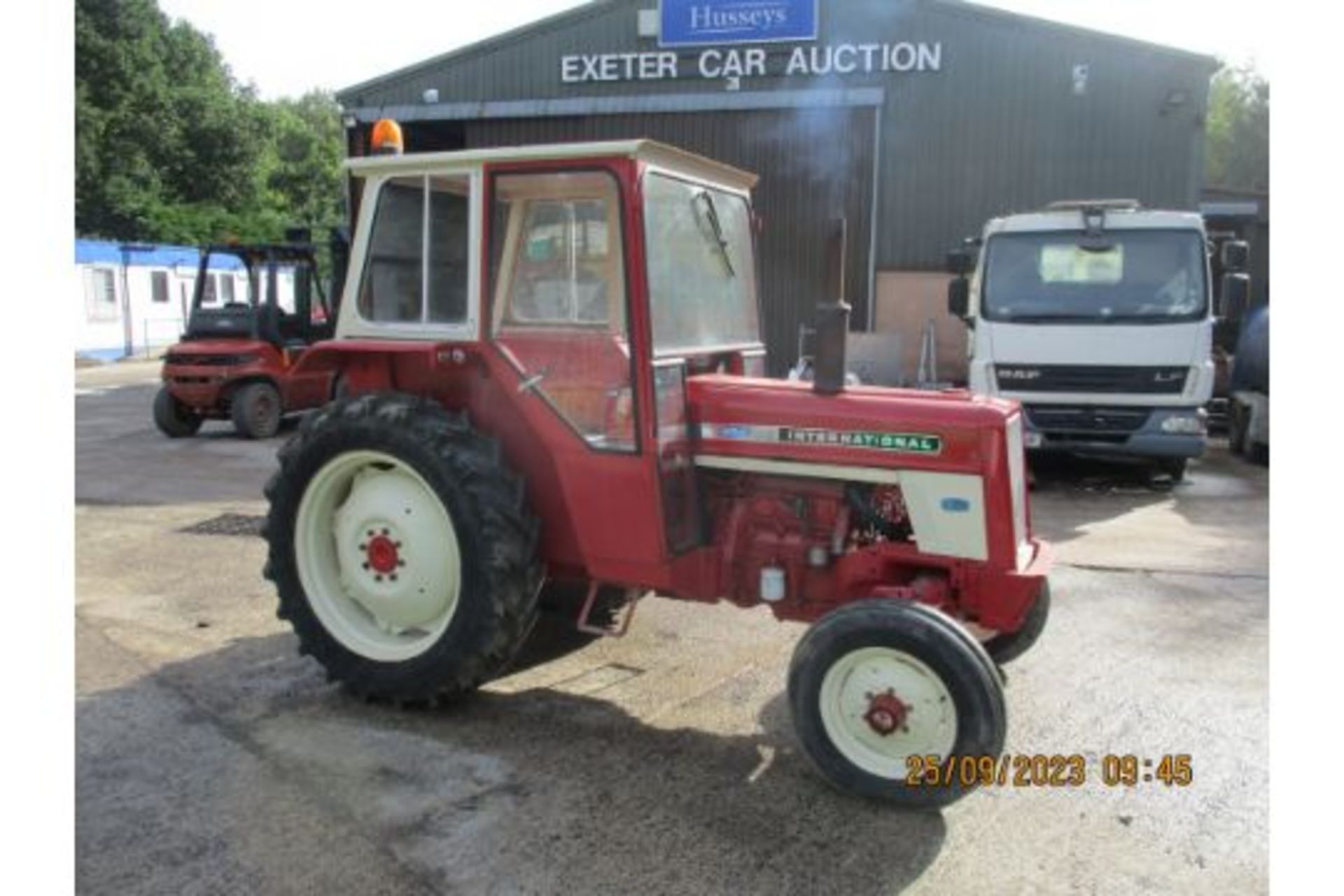 INTERNATIONAL 454 TRACTOR C.W V5