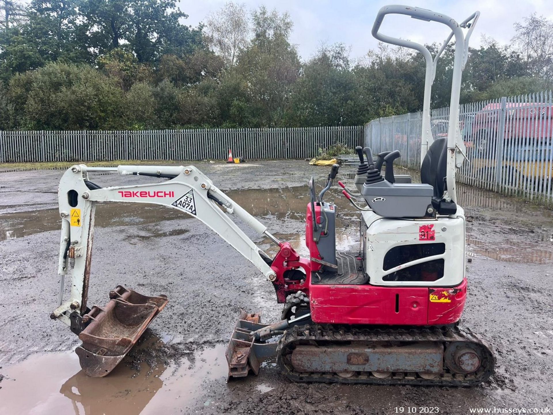 TAKEUCHI TB210R DIGGER 2017 3 BUCKETS & QH EXPANDING TRACKS 2 SPEED RTD - Image 5 of 13