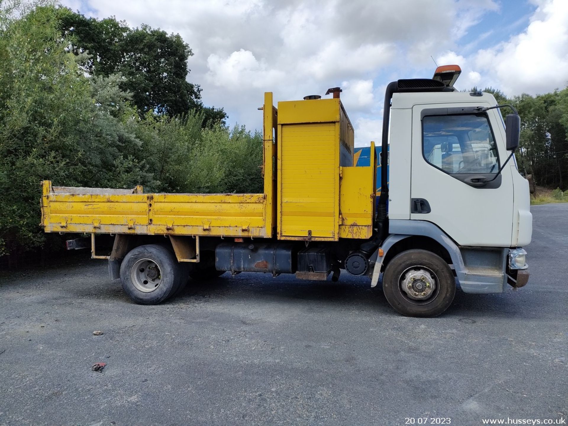 06/56 DAF TRUCKS FA LF45.150 - 3920cc 2dr Tipper (White/yellow) - Image 27 of 31