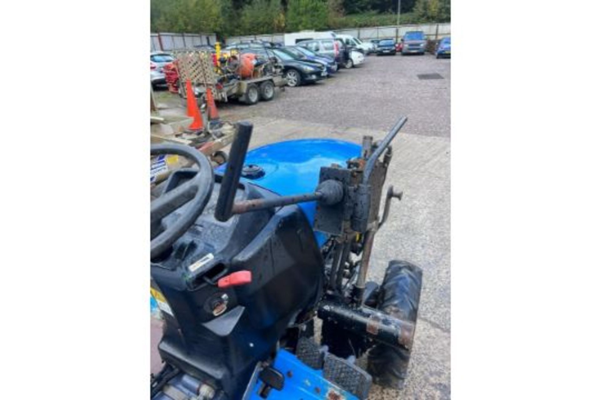 NEW HOLLAND TC21D COMPACT TRACTOR - Image 14 of 21