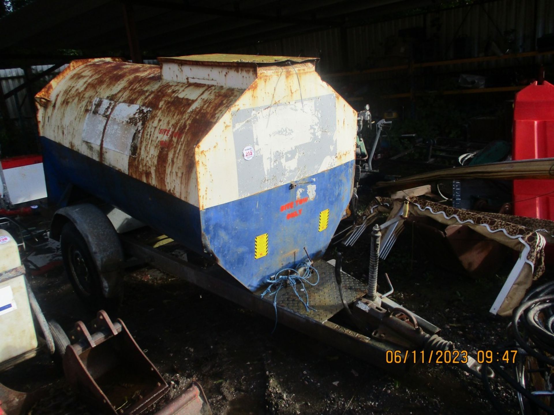 MAIN 2000 LITRE DIESEL BOWSER