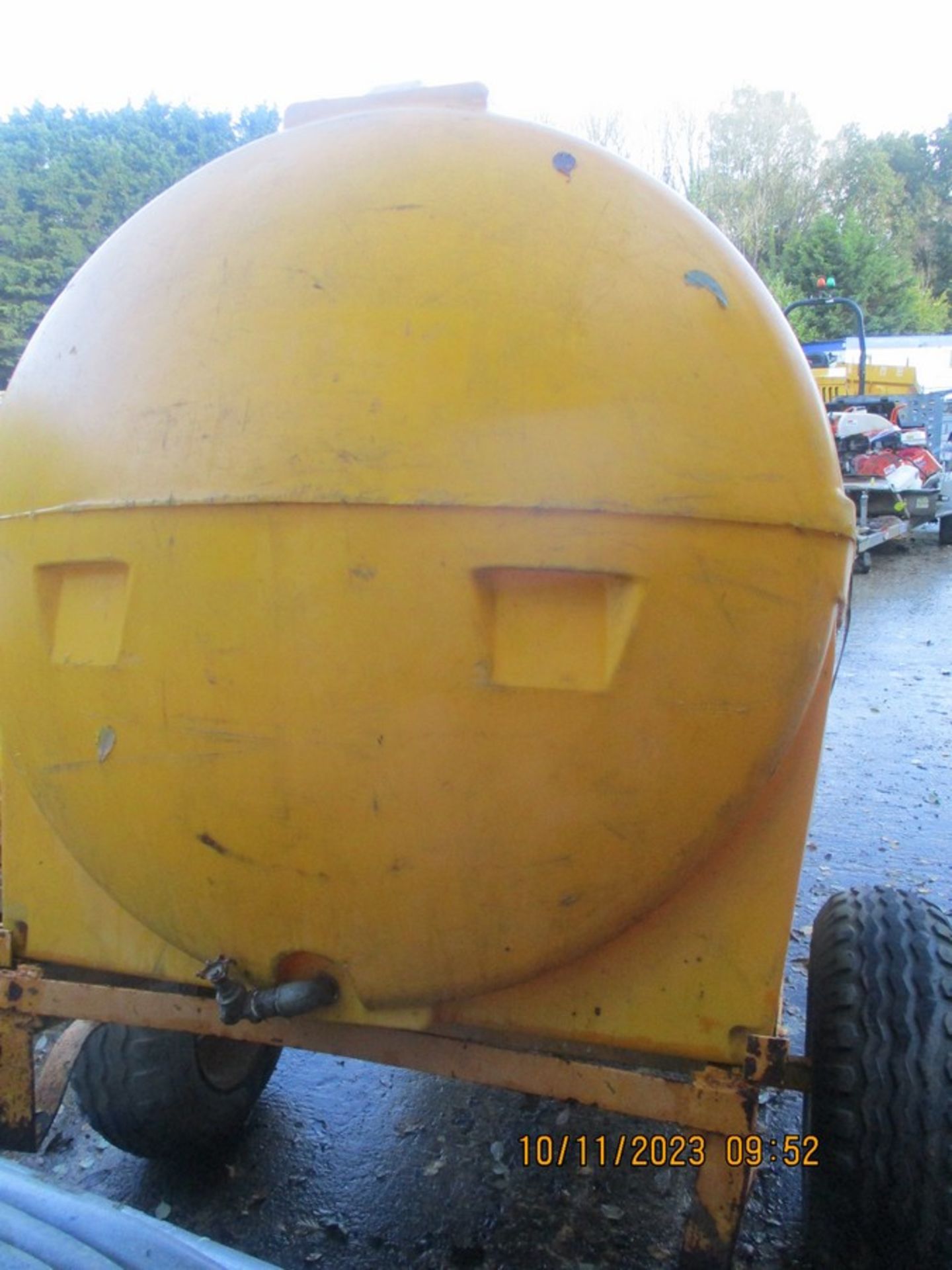 H2500 WATER BOWSER - Image 3 of 3