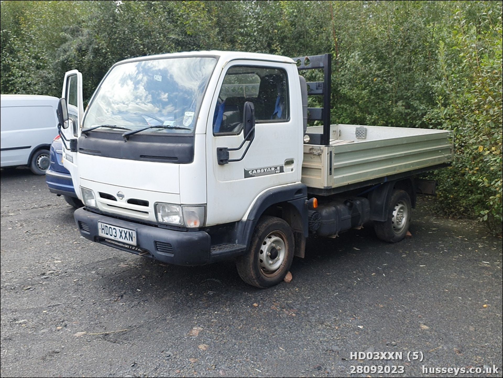 03/03 NISSAN CABSTAR E95 SWB - 2664cc 2dr Pickup (White) - Image 6 of 31