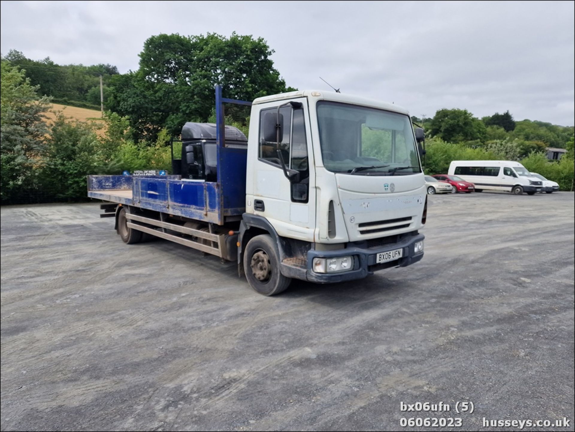 06/06 IVECO EUROCARGO - 5880cc 2dr Dropside (Orange, 595k) - Image 4 of 24