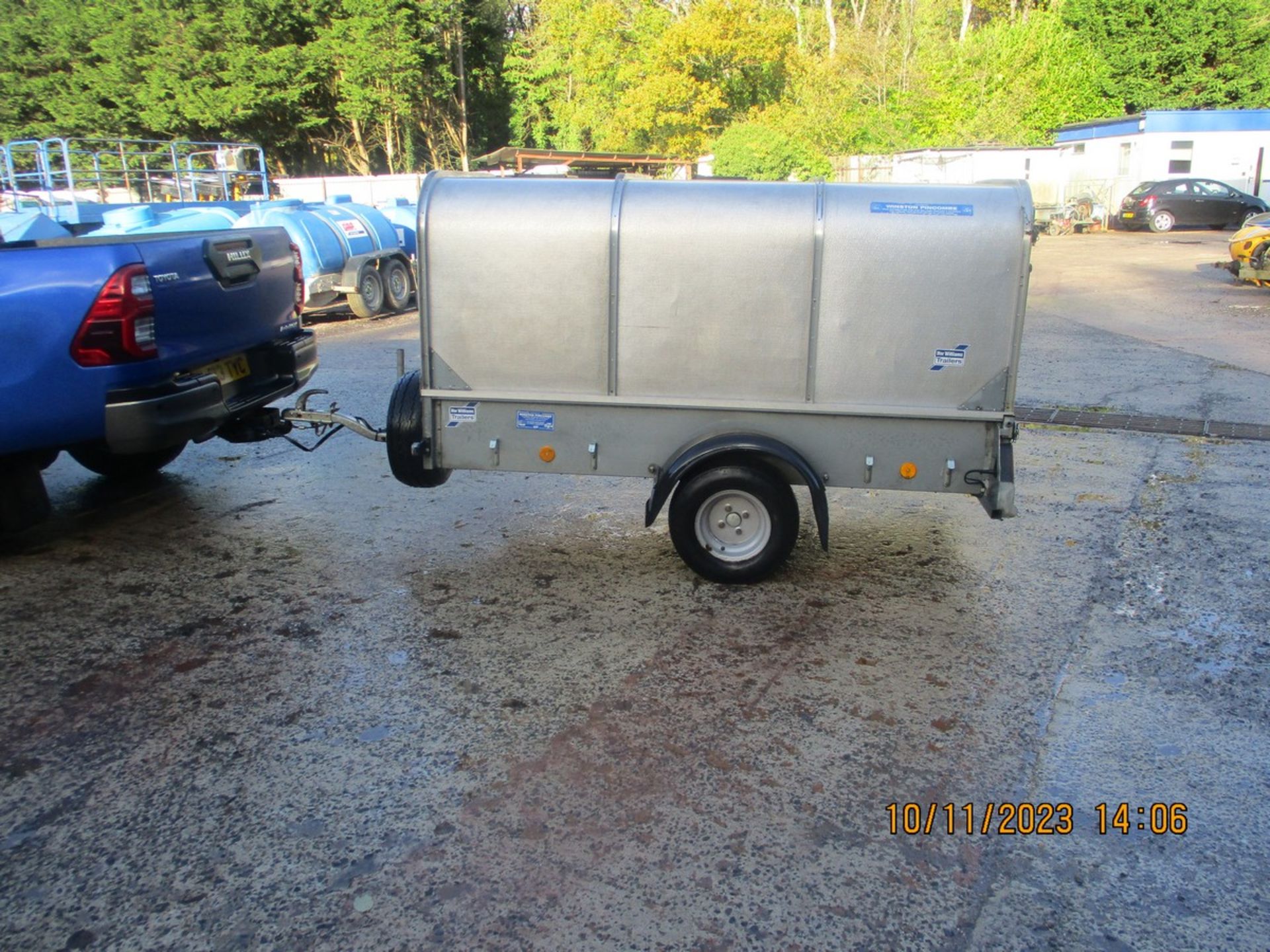 IFOR WILLIAMS P7E LIVESTOCK TRAILER C.W SPARE WHEEL BOUGHT NEW APPROX 2015 & LIGHTLY USED