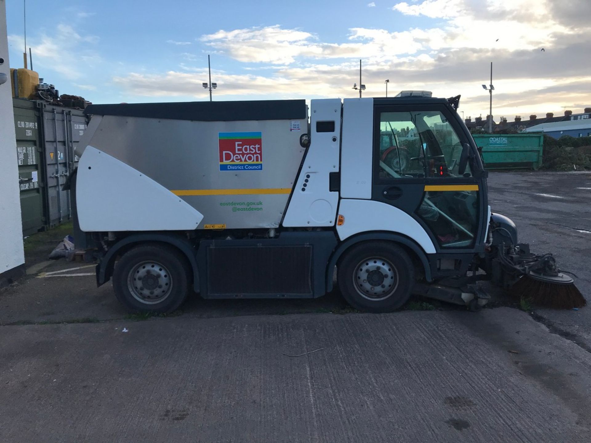 HAKO CITYMASTER 2200 SWEEPER WA68 EBC (LOCATED EXMOUTH, ISSUES WITH HOPPER) 3793HRS - Image 4 of 4