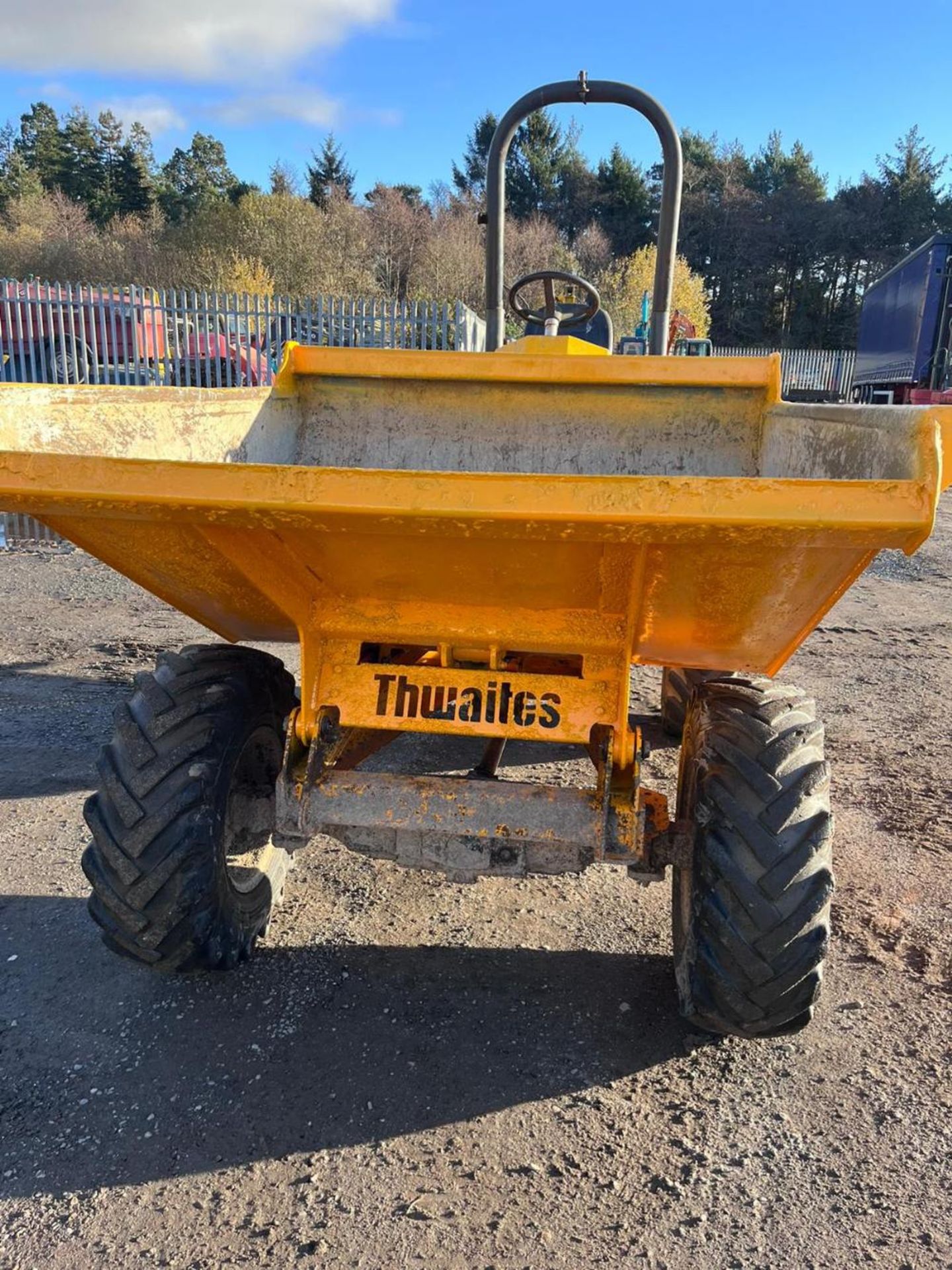 THWAITES 3 TON DUMPER YANMAR ENGINE MANUAL FOLDING ROPS RDT 2011 - Image 5 of 11