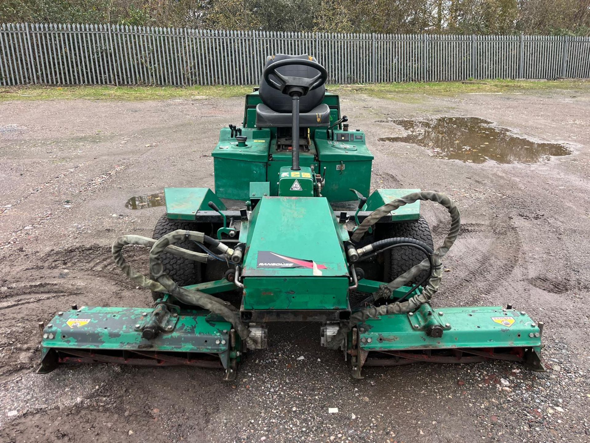 RANSOMES TRIPLE DIESEL MOWER (KUBOTA ENGINE) SHOWING 1985HRS RDC - Image 12 of 16