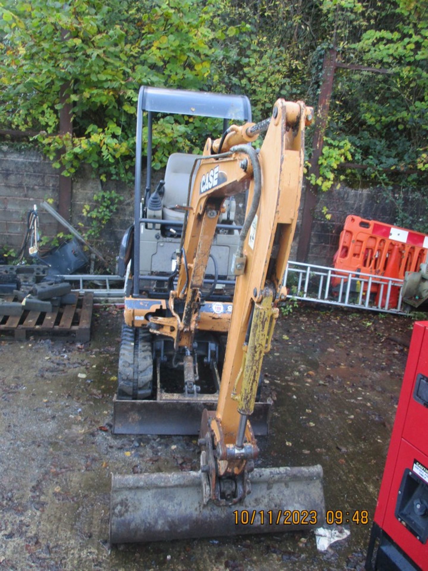 CASE CX16 MINI DIGGER C.,W 2 BUCKETS - Image 2 of 13