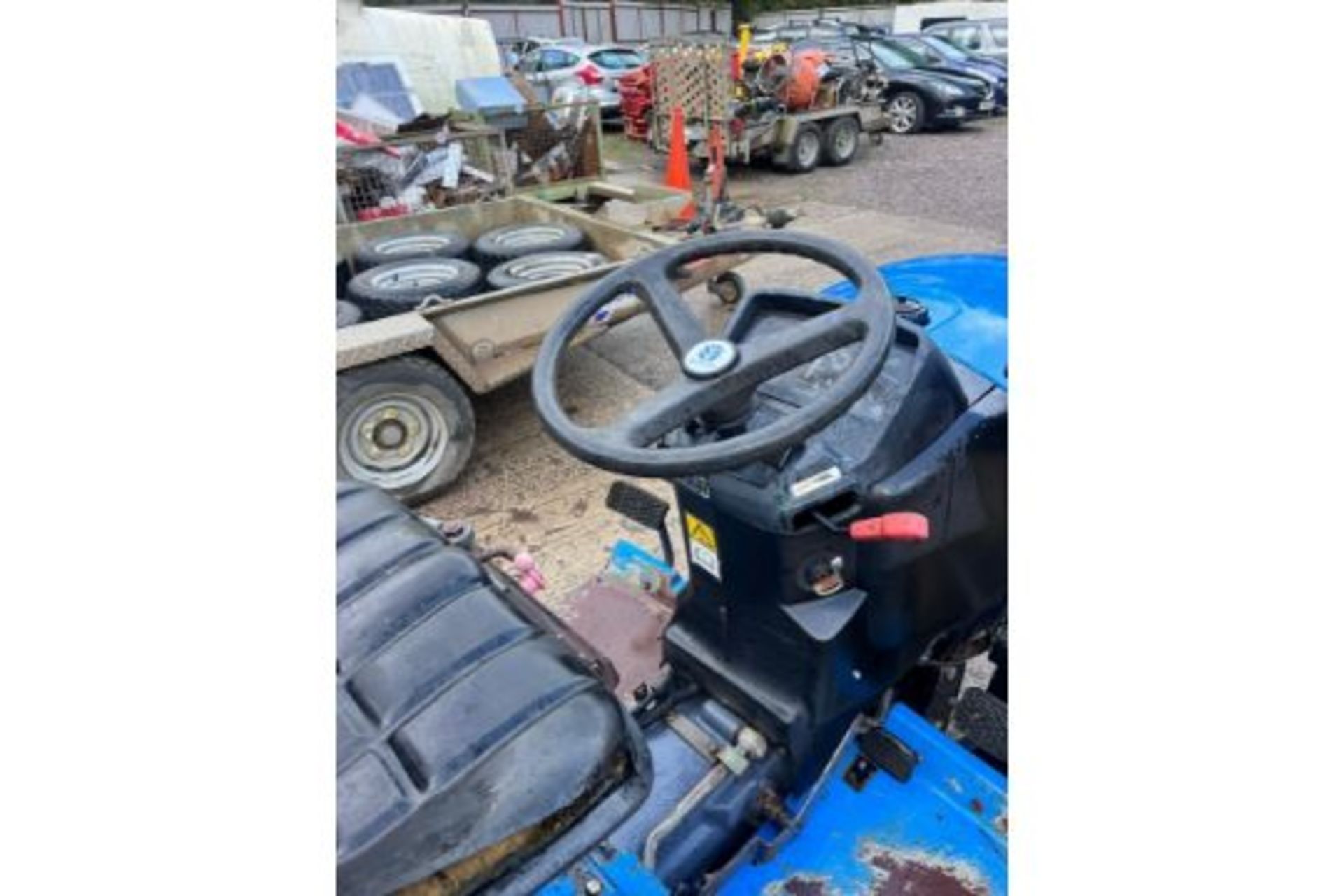 NEW HOLLAND TC21D COMPACT TRACTOR - Image 13 of 21