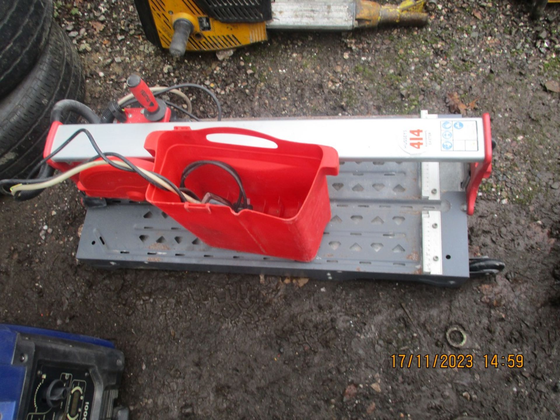 TILE CUTTER