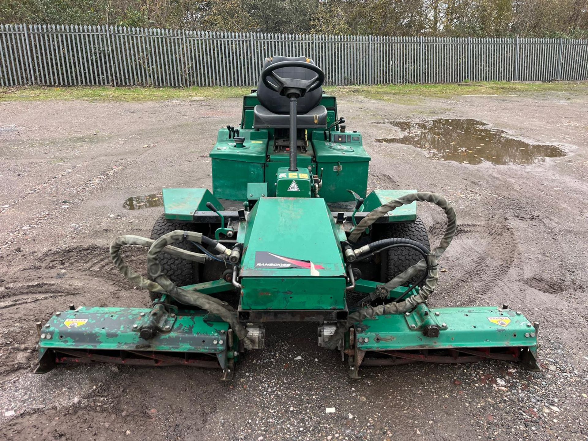 RANSOMES TRIPLE DIESEL MOWER (KUBOTA ENGINE) SHOWING 1985HRS RDC - Image 15 of 16