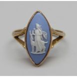 A 9ct gold Wedgwood ring, 2.8g, O