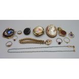 Vintage jewellery including brooches and a swivel fob