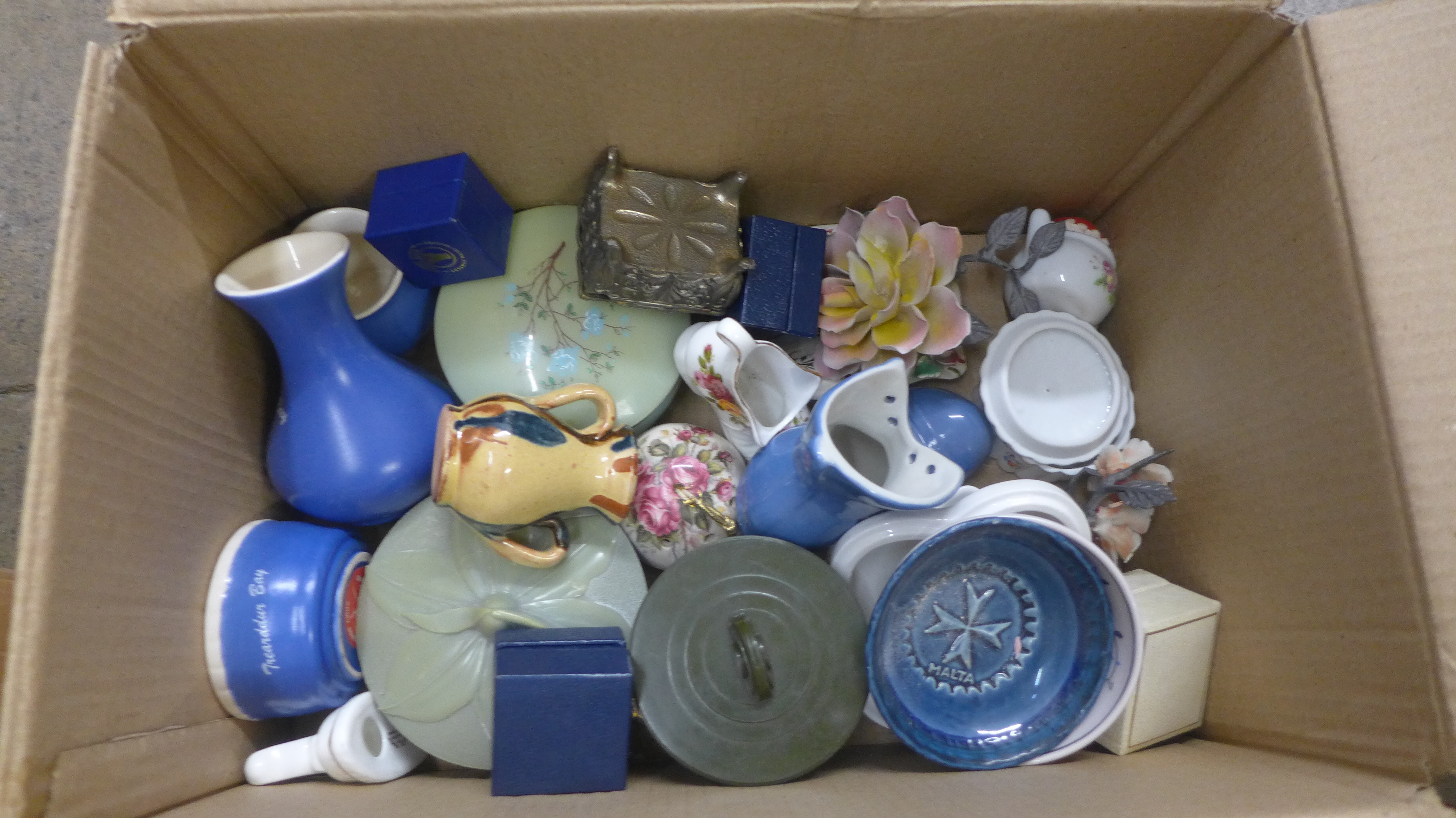 Five boxes of small trinkets, pots, collectables including animal figures, pigs, jugs, pots and - Image 4 of 7