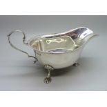 A silver sauce boat, Sheffield 1940, Mappin & Webb, 118g