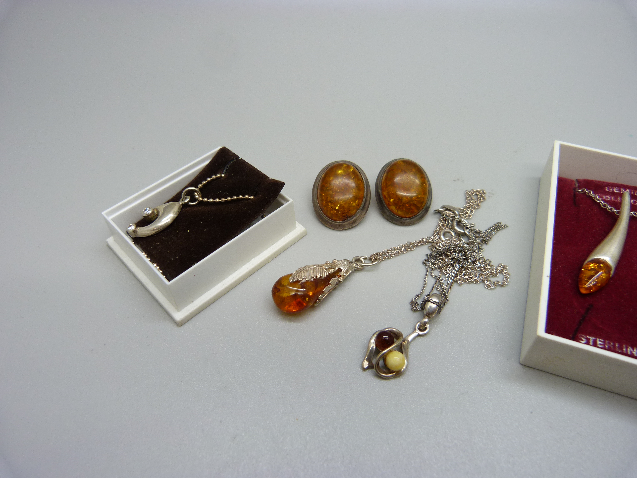 Silver and amber jewellery, six necklaces and a pair of earrings - Image 2 of 2