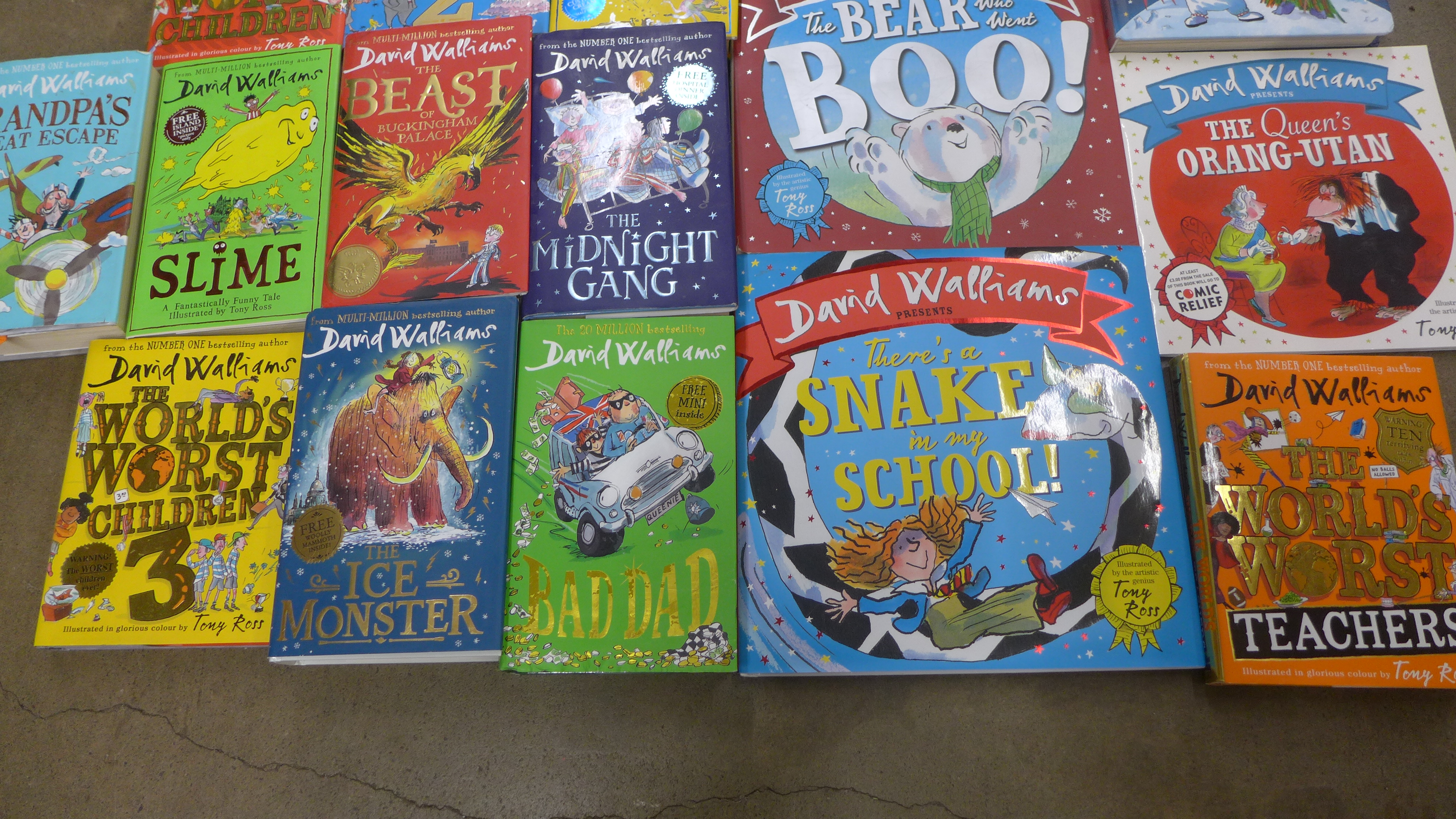A collection of David Walliams books (16) **PLEASE NOTE THIS LOT IS NOT ELIGIBLE FOR POSTING AND - Image 2 of 4