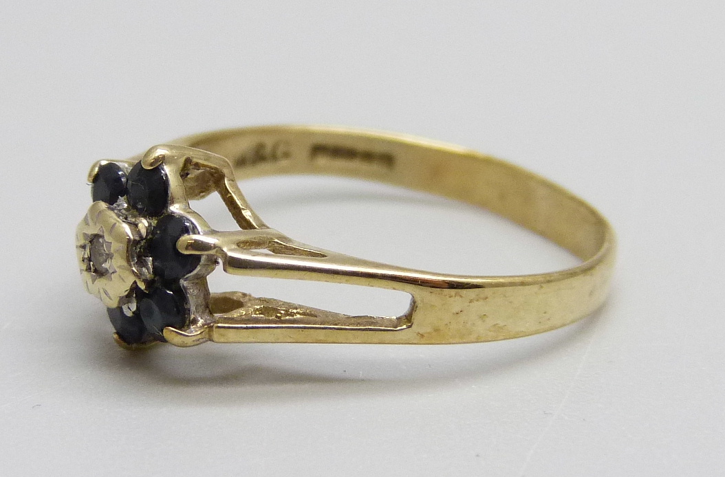 A 9ct gold, sapphire and diamond ring, 1.3g, J - Image 2 of 3