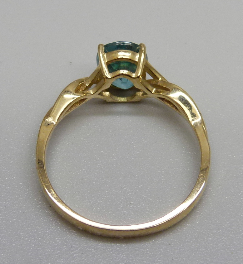 A 9ct gold, Ratanakiri blue and white zircon ring, 2.8g, S, with certificate - Image 3 of 4