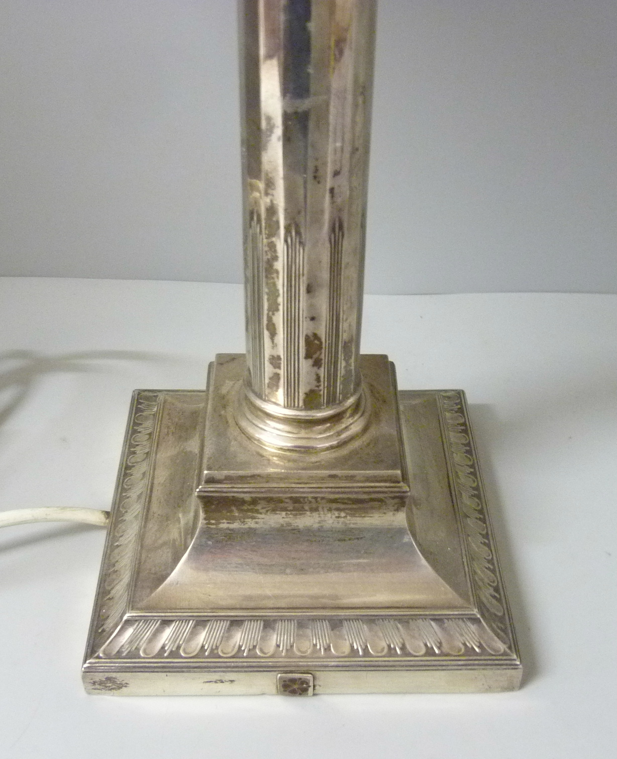 A silver candlestick lamp, Sheffield 1923 - Image 3 of 6