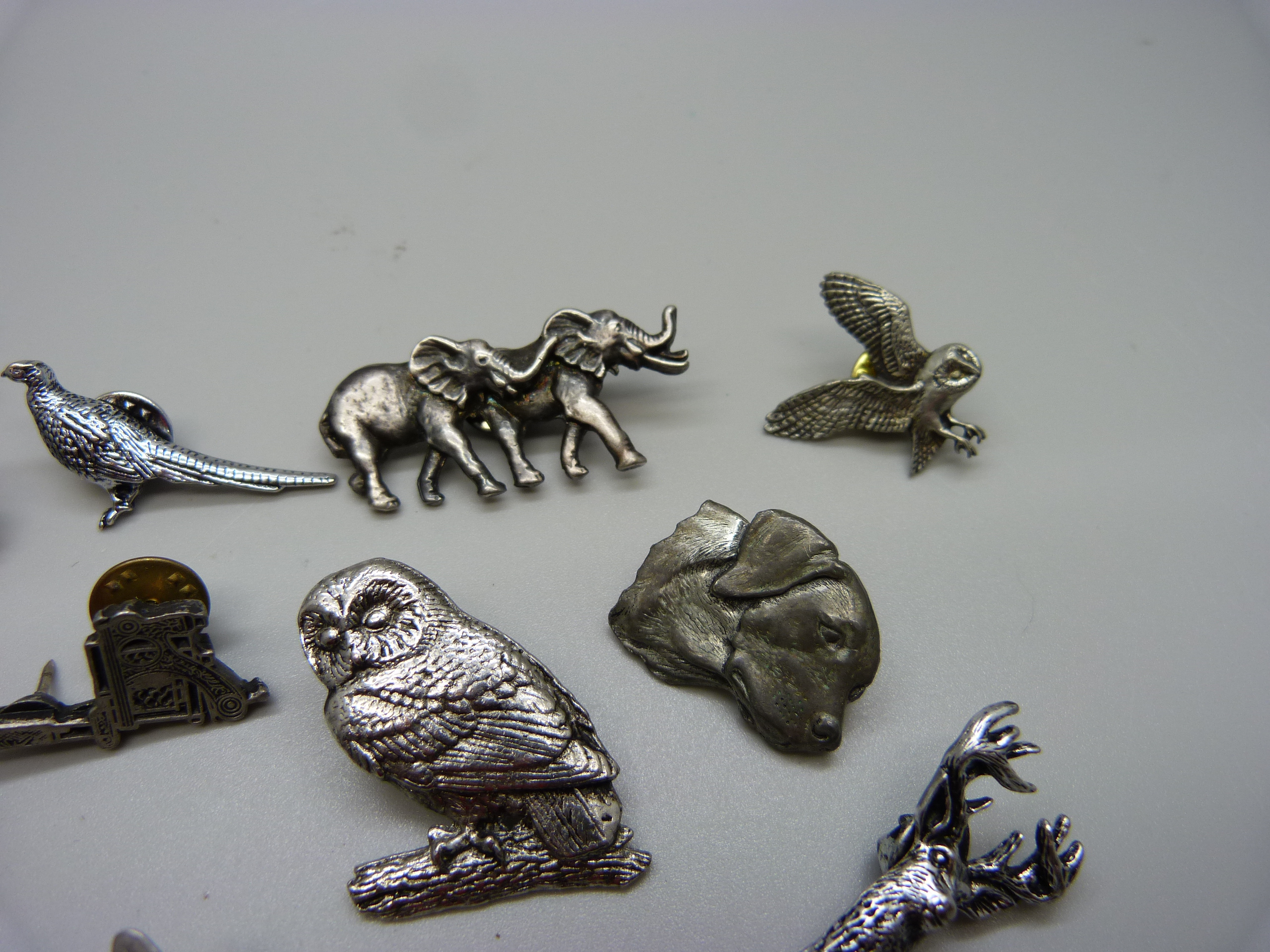 Fourteen pewter brooches - Image 3 of 3