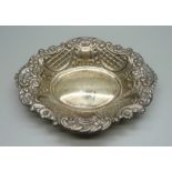 An embossed silver dish, 87g