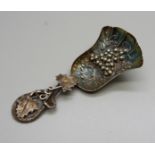 A Victorian silver caddy spoon, Birmingham 1856