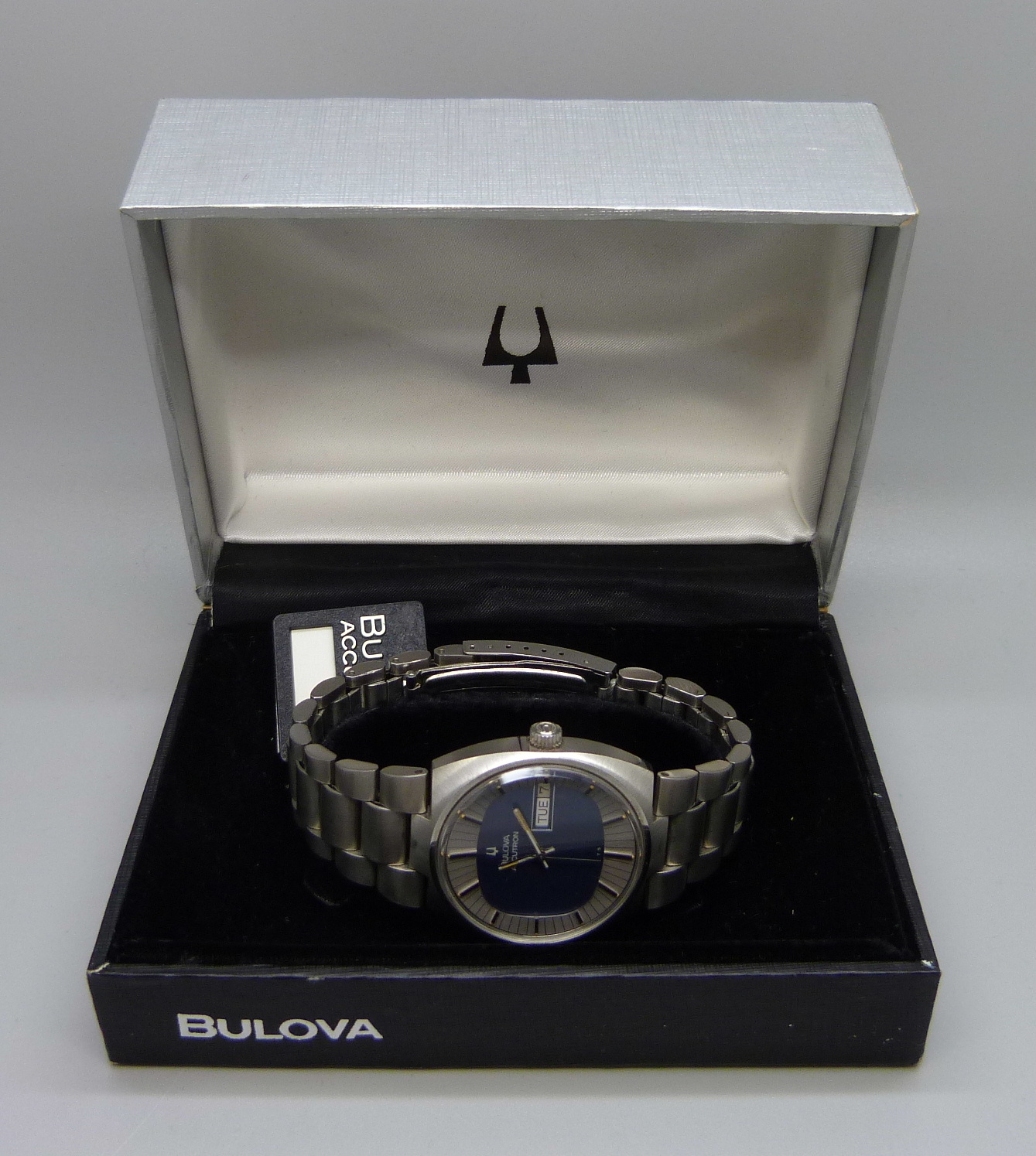 A Bulova Accutron tuning fork wristwatch, TV dial, new unused old stock with original box - Image 6 of 6