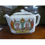 A Ringtons George and Mary commemorative teapot **PLEASE NOTE THIS LOT IS NOT ELIGIBLE FOR POSTING