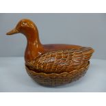 A Portmeirion egg holder in the form of a duck