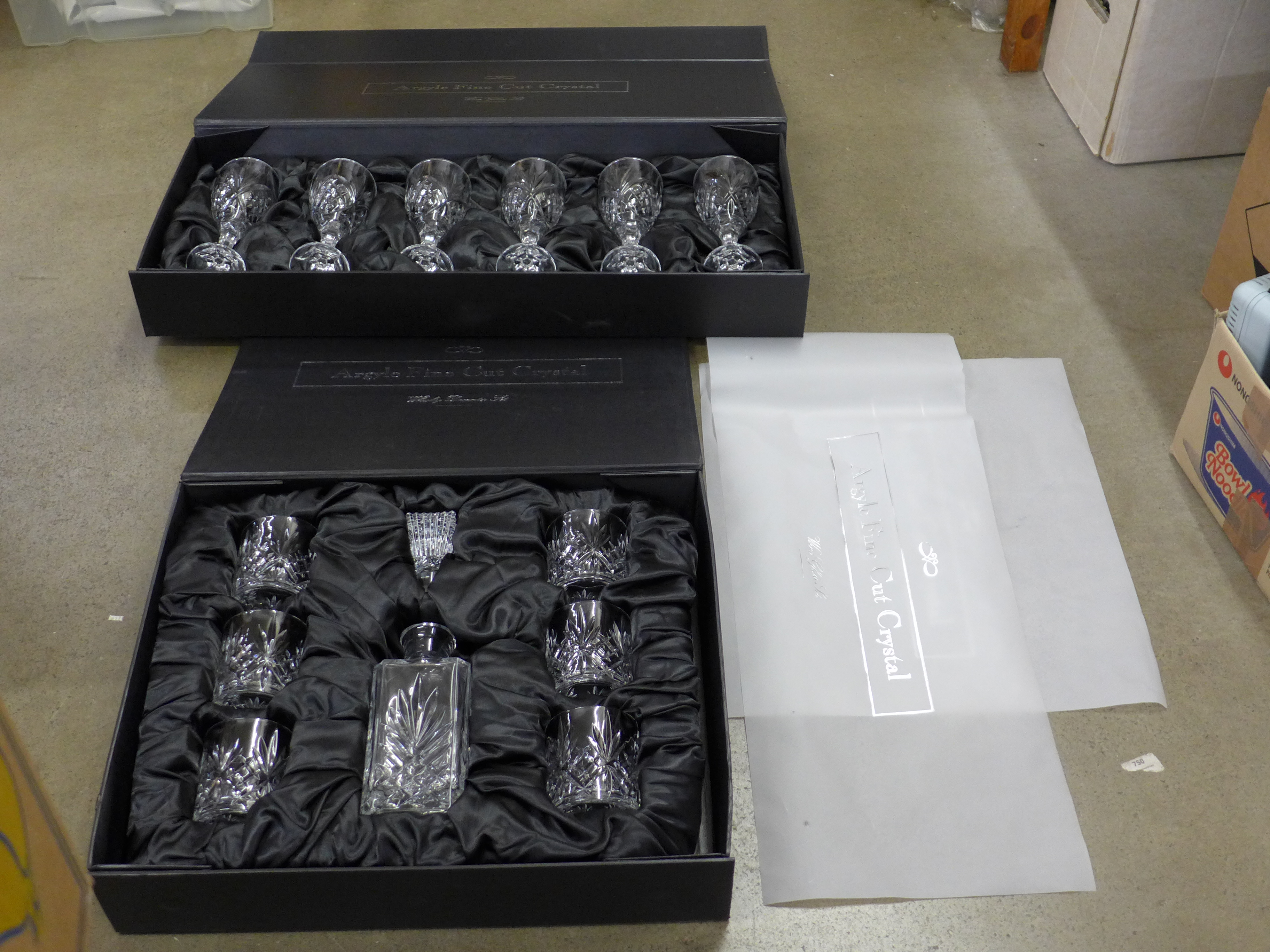 A cased set of six Argyle crystal wine glasses and a wishing set with decanter **PLEASE NOTE THIS - Image 5 of 5