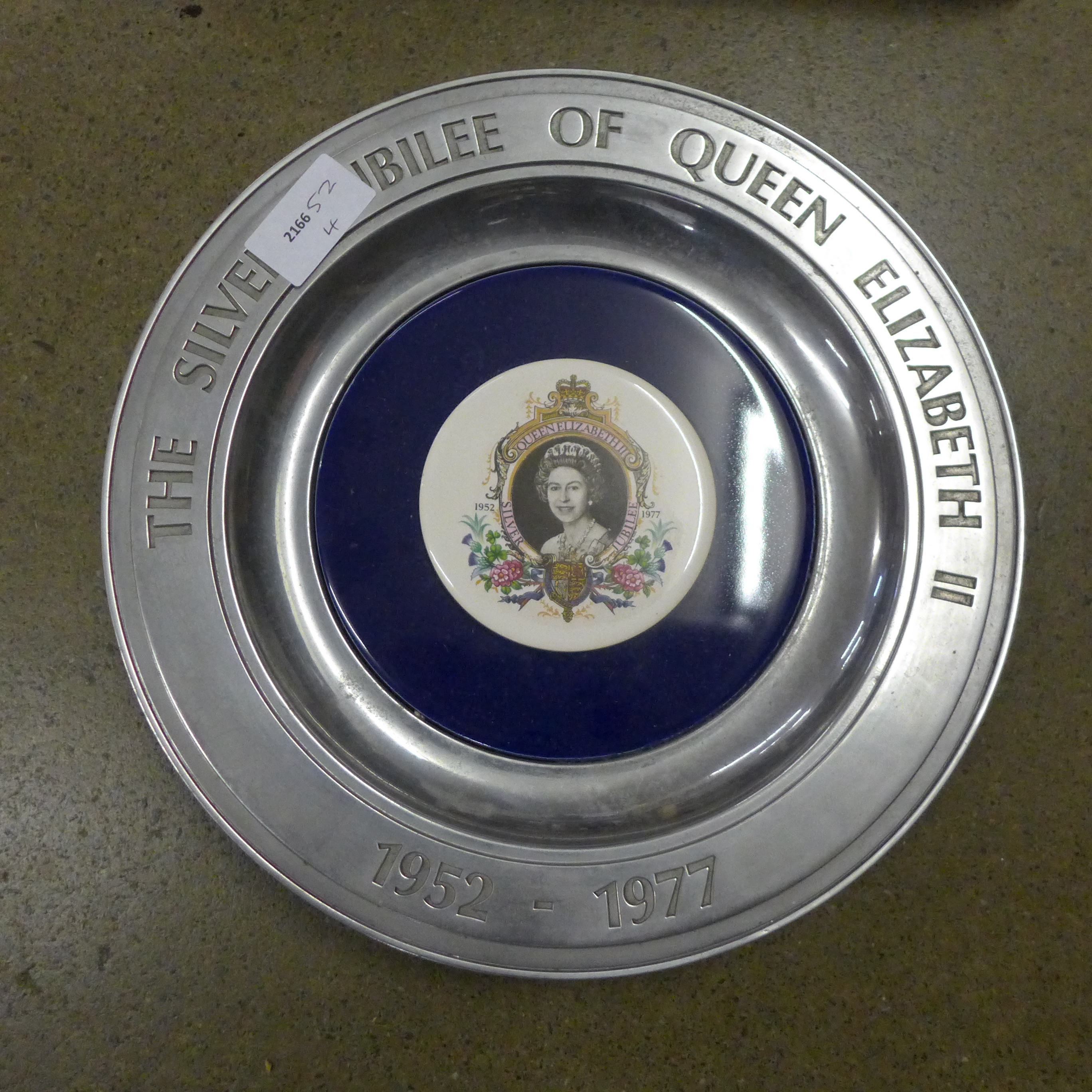 A 1977 Silver Jubilee plate, framed in 'Aluminium from The Commonwealth' **PLEASE NOTE THIS LOT IS - Image 2 of 2