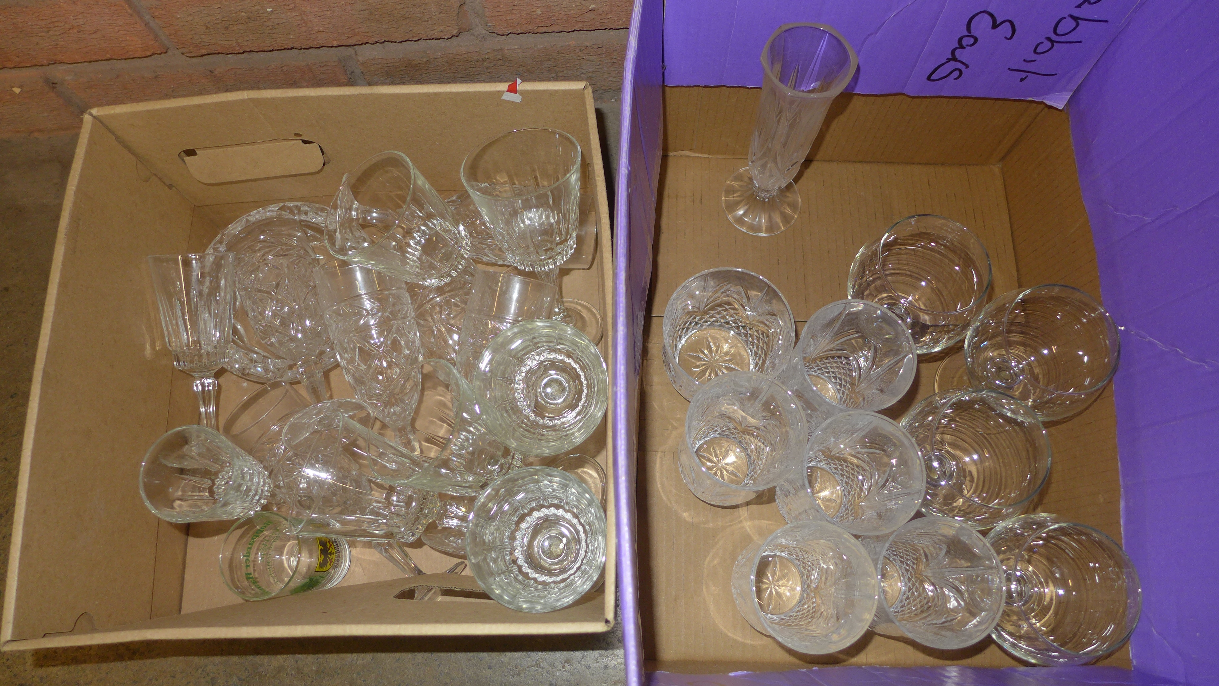 Assorted drinking glasses **PLEASE NOTE THIS LOT IS NOT ELIGIBLE FOR POSTING AND PACKING**