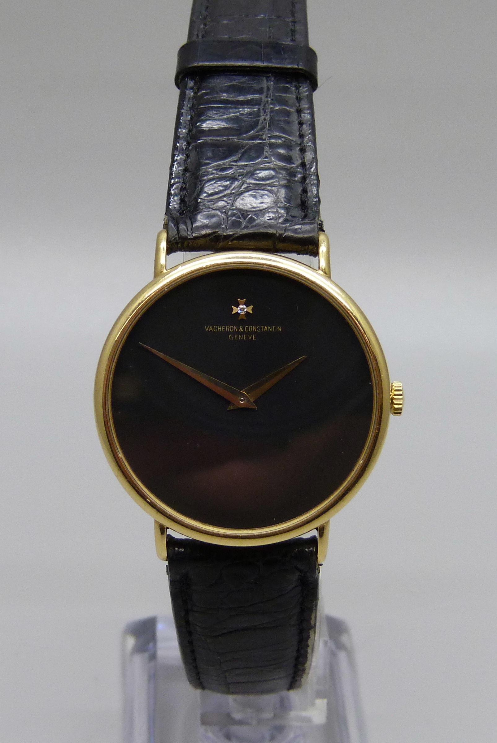 An 18ct gold Vacheron & Constantin Geneve dress wristwatch, the 33mm case marked 520950, on a