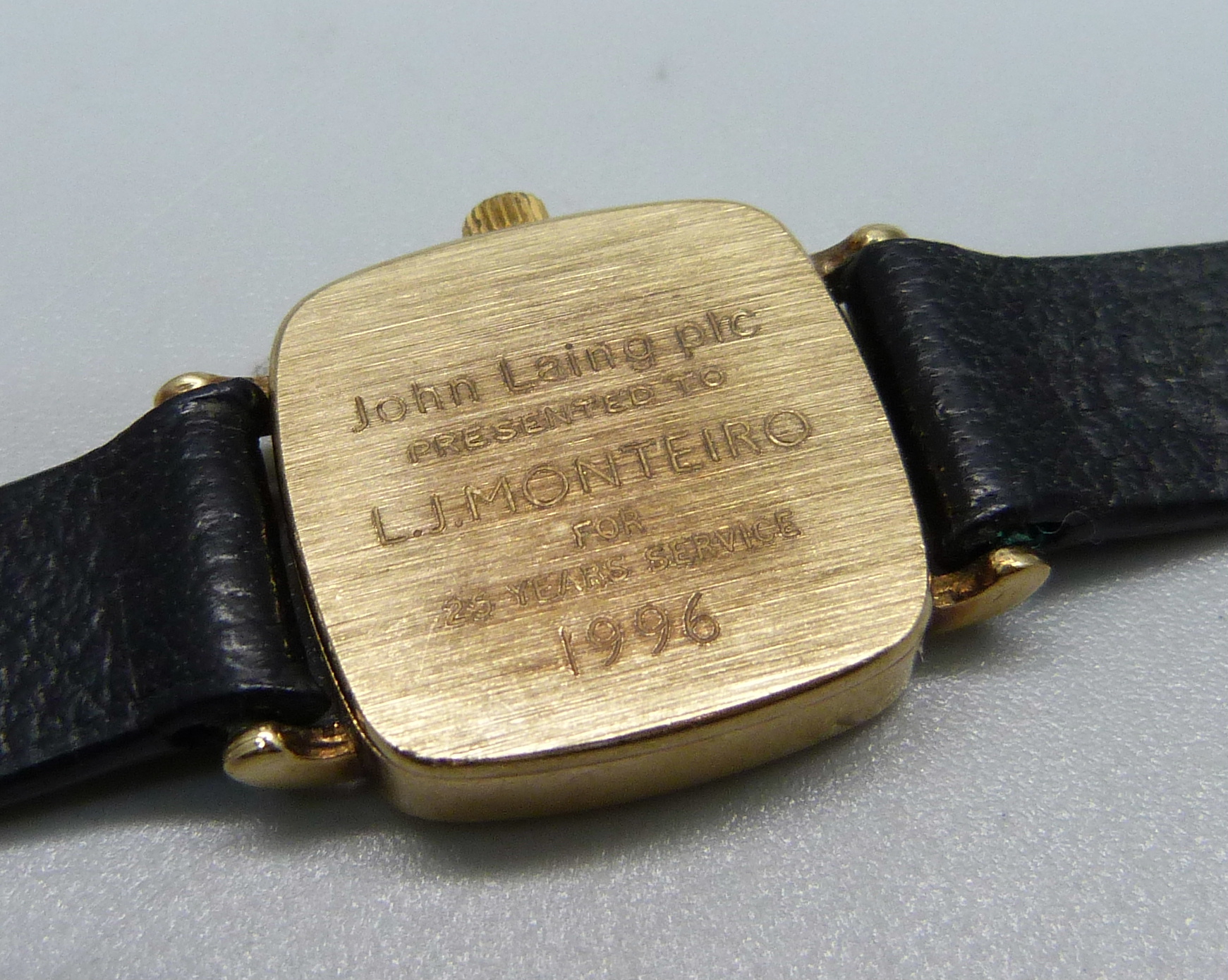 A lady'y 9ct gold cased Garrard wristwatch, cased back bears inscription - Image 4 of 7
