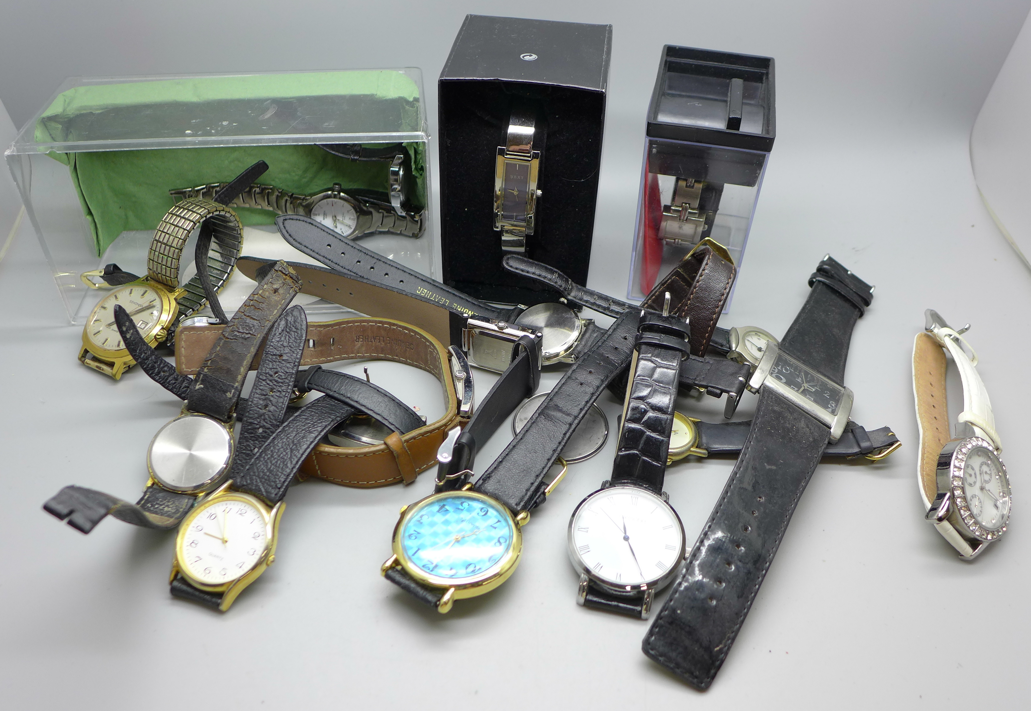 A collection of wristwatches including six Sekonda, Citron, Limit, etc.