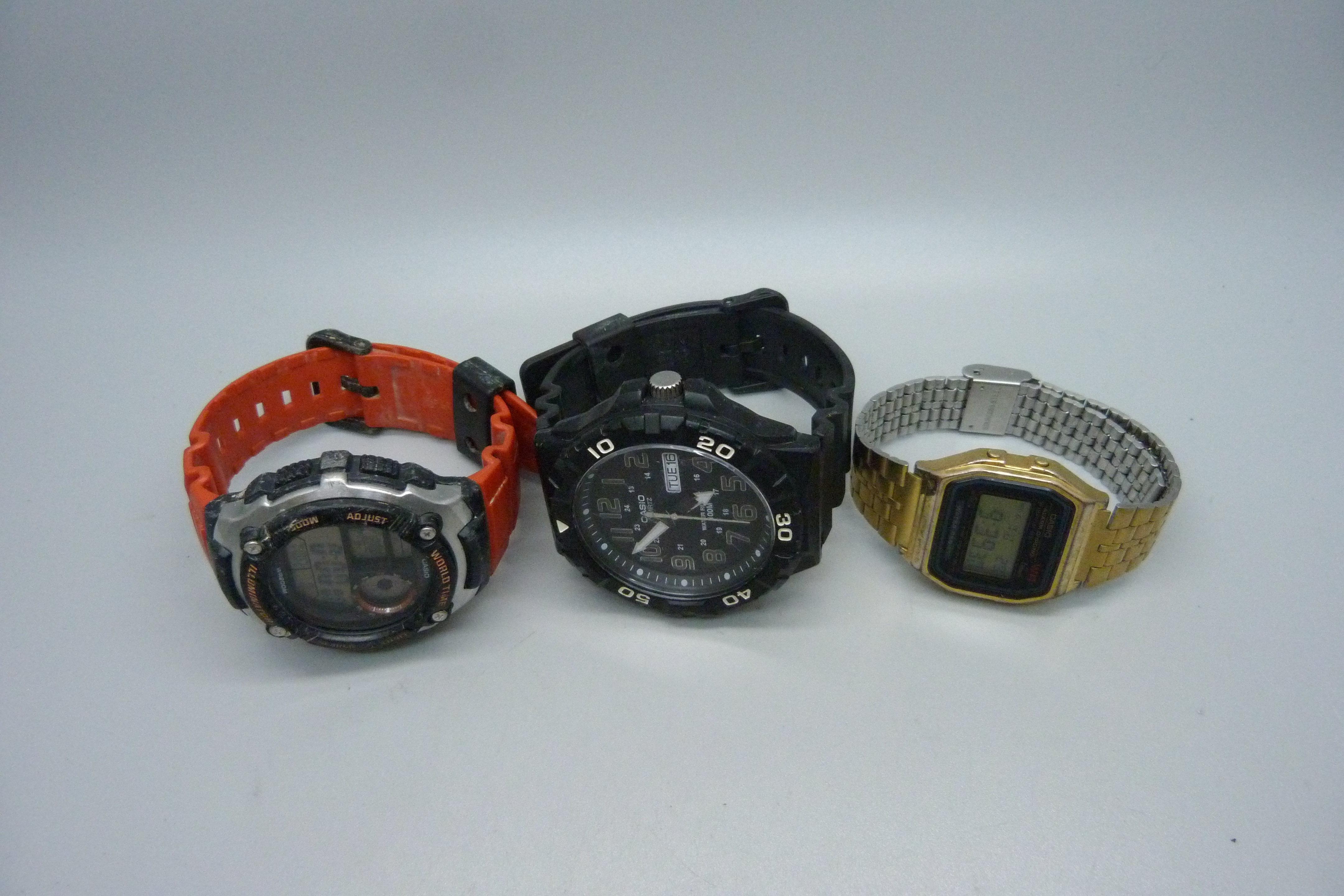 Three Casio wristwatches - Image 2 of 3