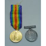 A pair of WWI medals to K. 48033 D.P.S. King STO. 2 R.N.