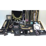 A collection of costume jewellery, boxed (32 pieces)