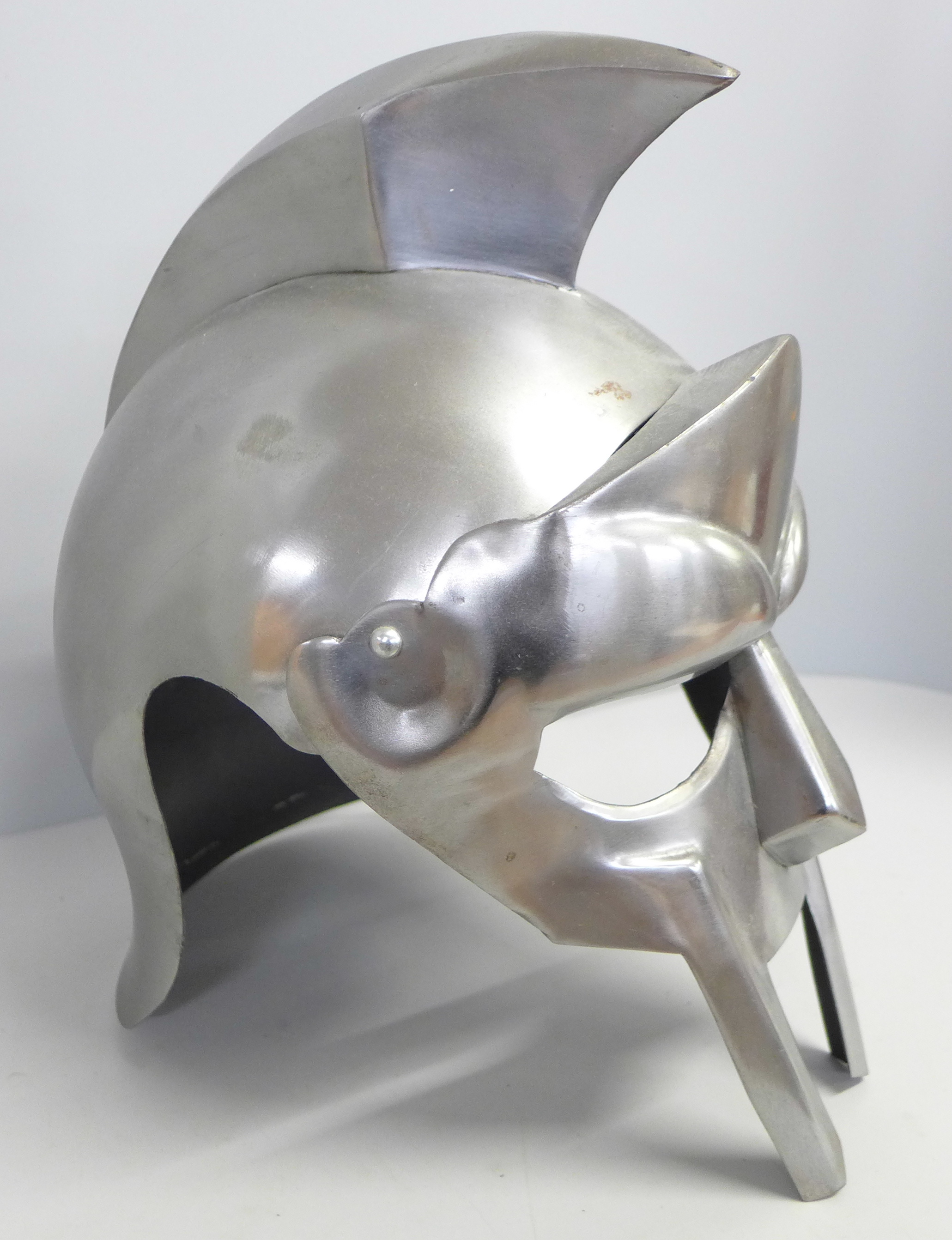 A replica gladiator helmet - Image 2 of 3