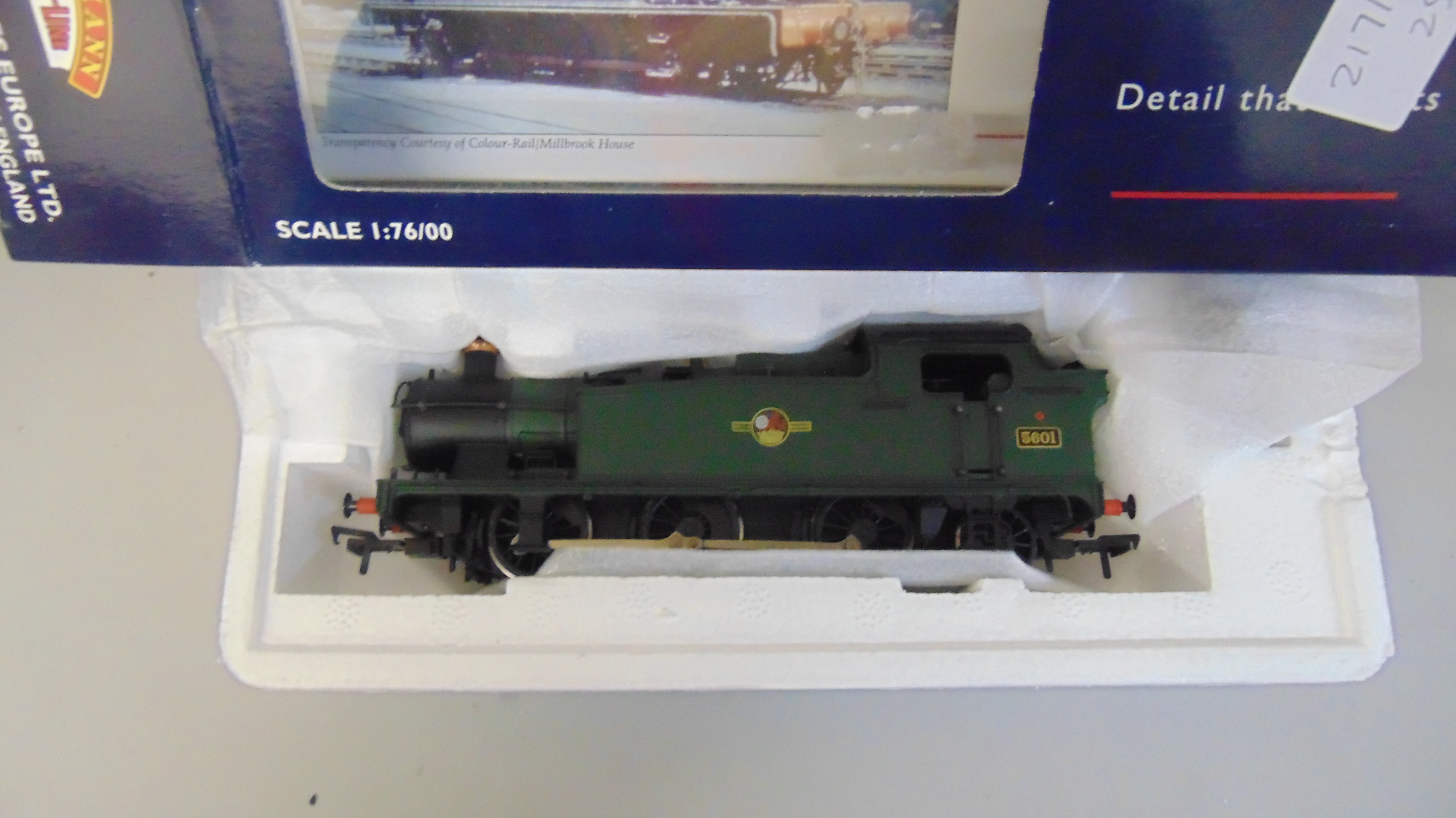 A Bachmann 32-080 class 56XX tank 5601 BR lined green L/Crest 00 gauge locomotive, boxed - Image 2 of 3