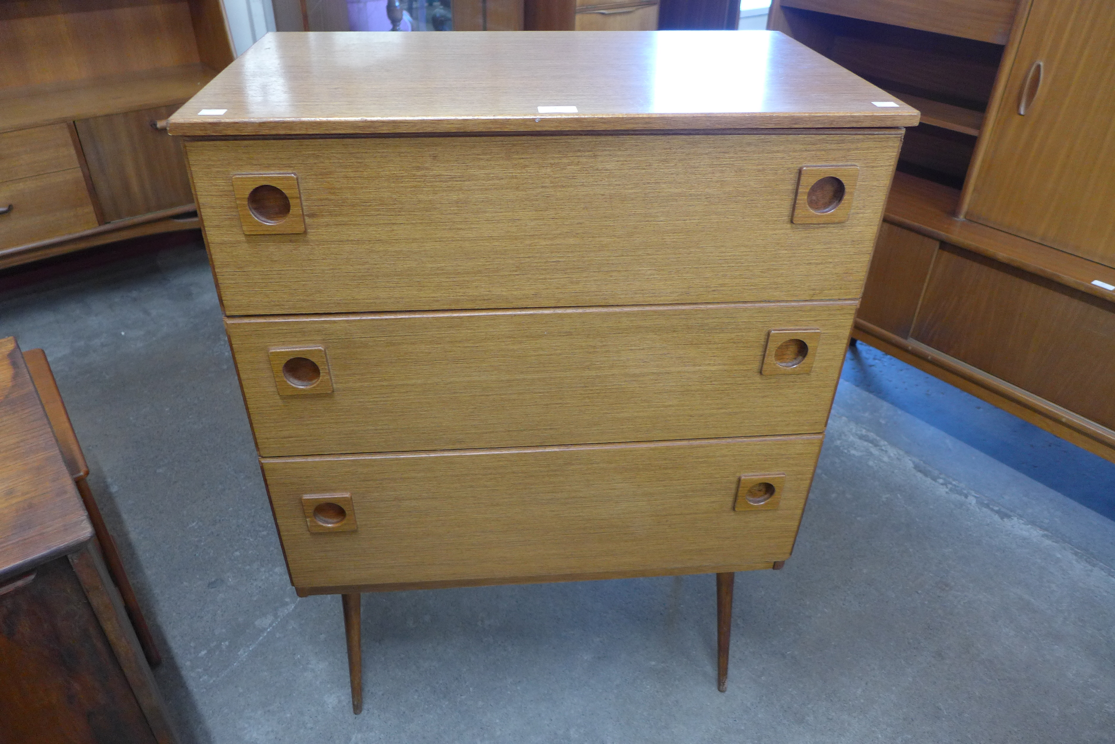 A teak chest of drawers - Image 3 of 3
