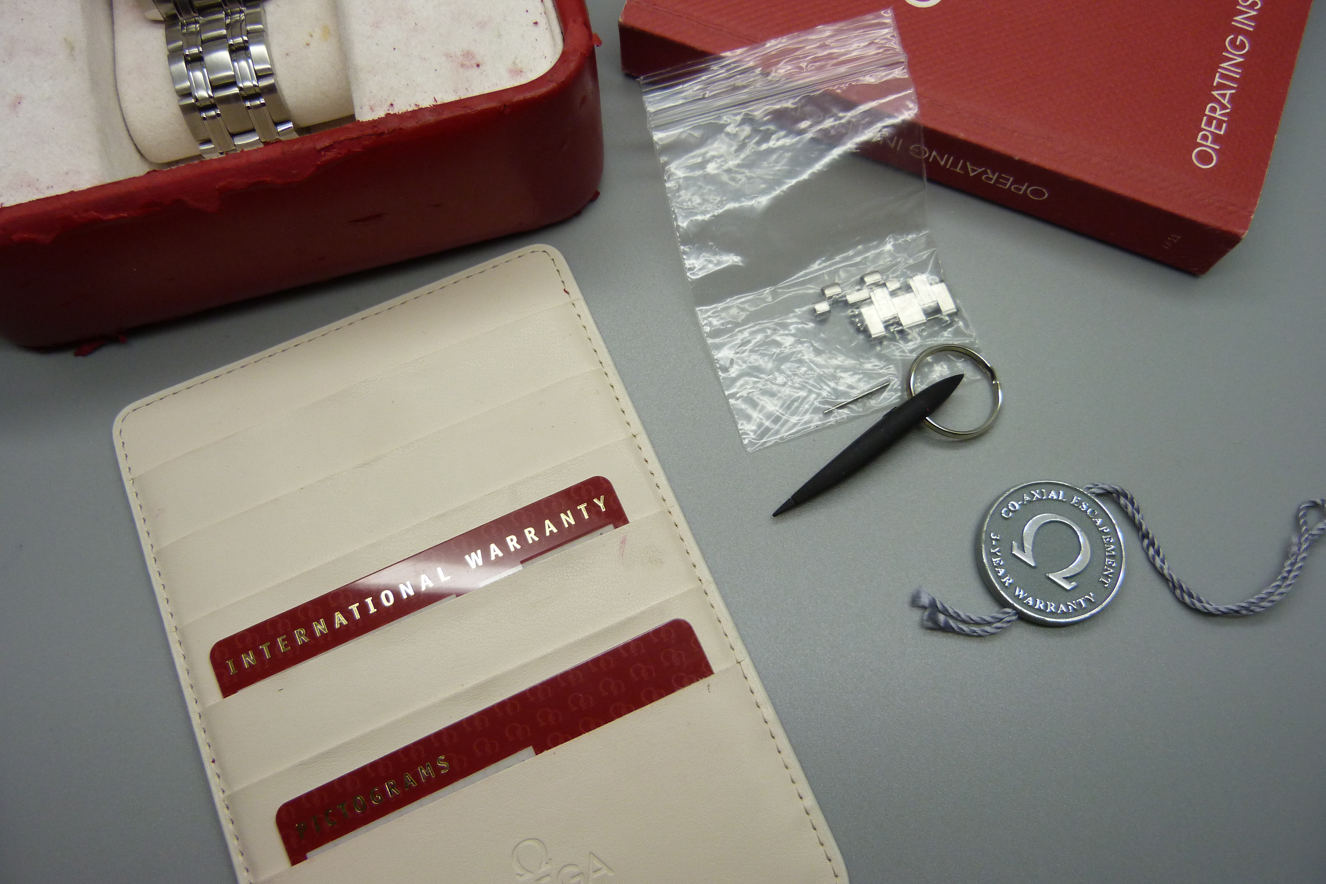 An Omega Seamaster Professional Co-Axial Chronometer wristwatch, 300m/1000ft, boxed with papers - Image 9 of 9