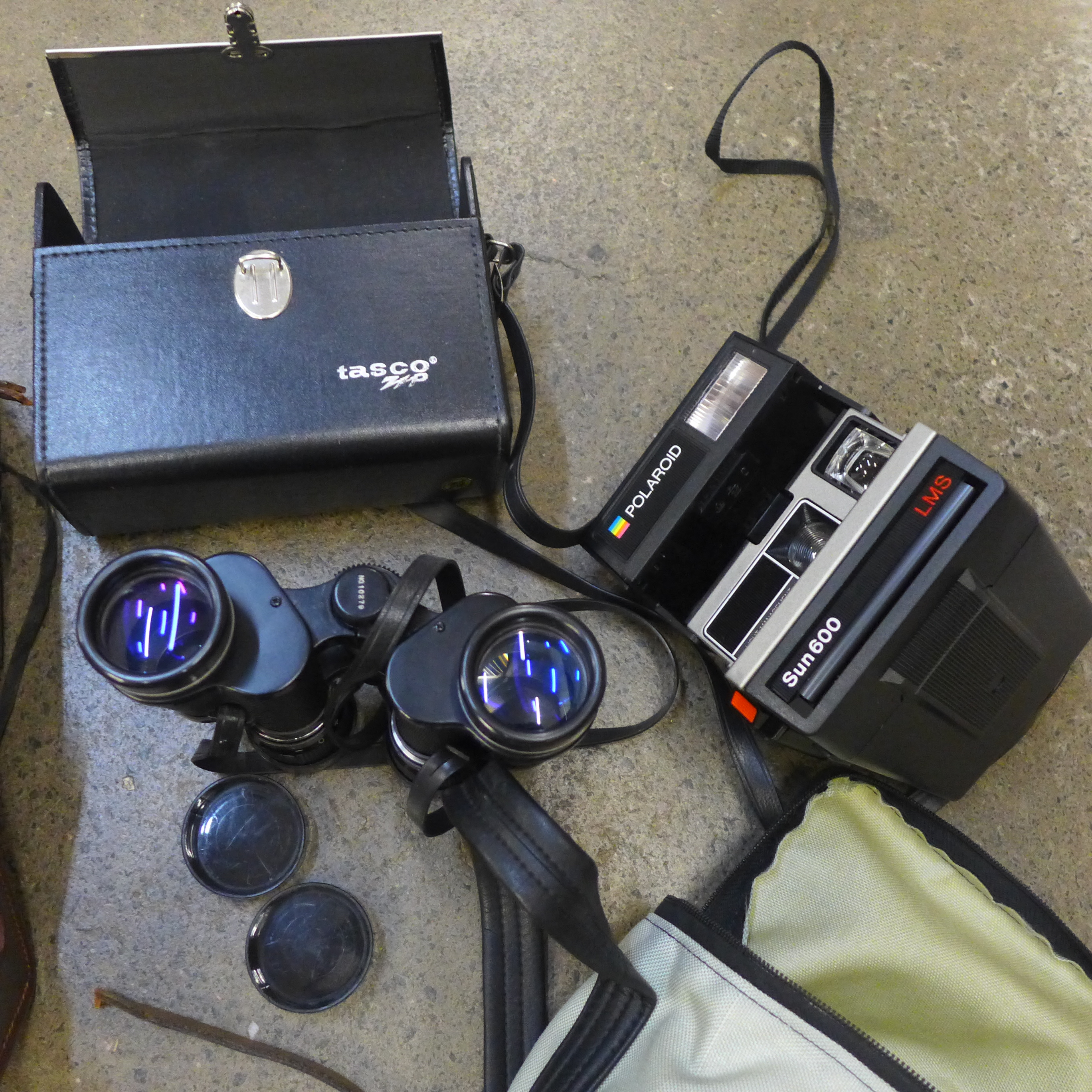 A pair of Tasco 6x18x35 binoculars, a Zeiss Ikon Ikoflex camera, a Weston Master II light meter, - Image 3 of 3