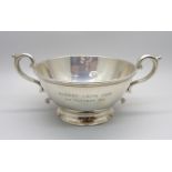 A silver two handled dish, inscribed 'Robert Keith Muir, 6th October 1932', 197g, diameter 10.5cm