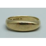 A 9ct gold ring, 5.7g, S